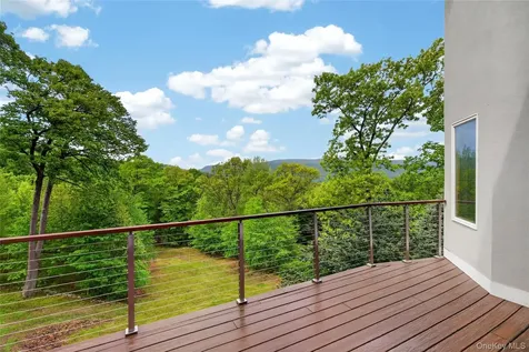 12 Parks Wood Drive Cornwall NY 12518