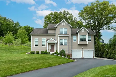 38 Dogwood Road Hopewell Junction NY 12533