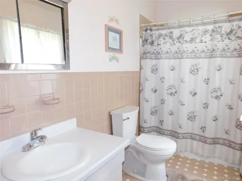 81 Sportsman Road Napanoch NY 12446