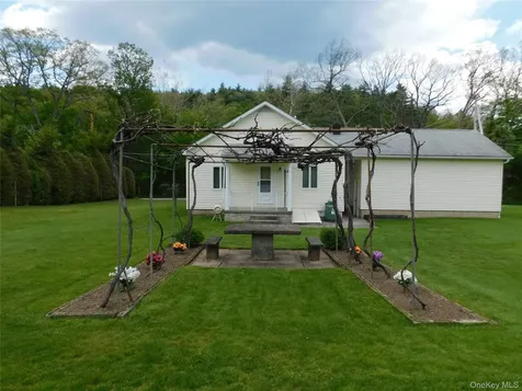 81 Sportsman Road Napanoch NY 12446
