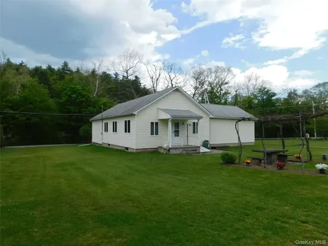 81 Sportsman Road Napanoch NY 12446