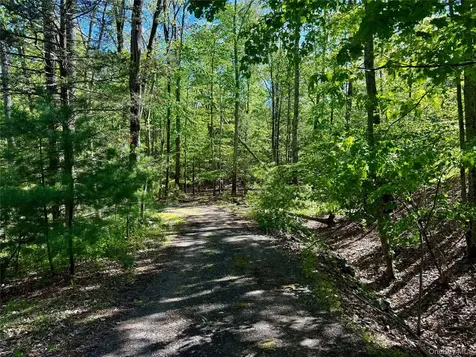 101 Stone Road Hurley NY 12491