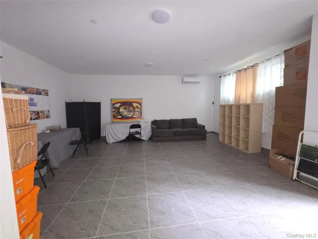 810 E 165th Street Bronx NY 10459