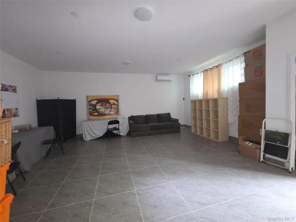 810 E 165th Street Bronx NY 10459