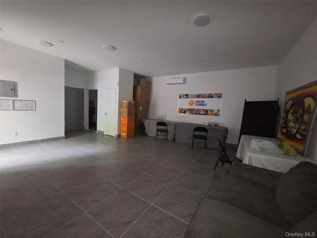 810 E 165th Street Bronx NY 10459
