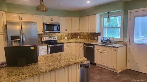 12 High Ridge Road Poughkeepsie NY 12603
