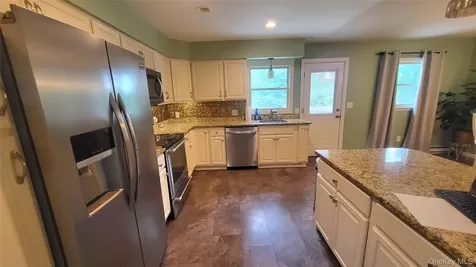 12 High Ridge Road Poughkeepsie NY 12603