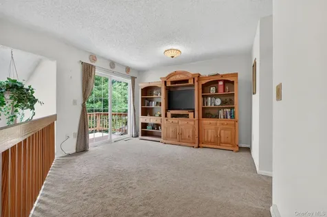 40 Spruce Ridge Drive Fishkill NY 12524