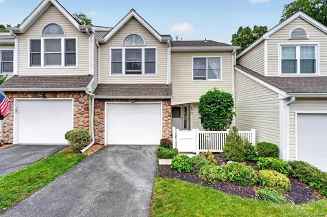 40 Spruce Ridge Drive Fishkill NY 12524