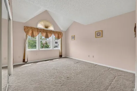 40 Spruce Ridge Drive Fishkill NY 12524