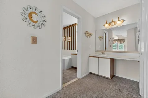 40 Spruce Ridge Drive Fishkill NY 12524