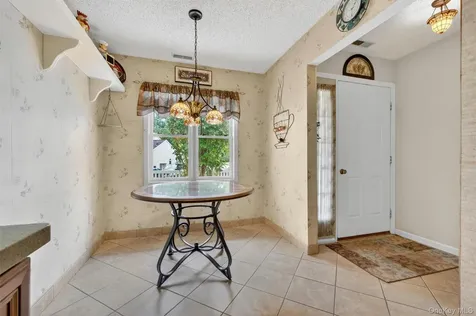 40 Spruce Ridge Drive Fishkill NY 12524