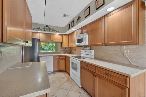 40 Spruce Ridge Drive Fishkill NY 12524