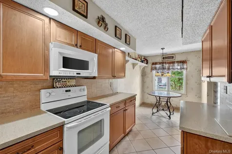 40 Spruce Ridge Drive Fishkill NY 12524