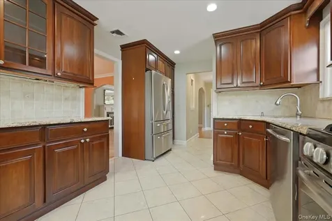 225 Crocus Avenue Floral Park NY 11001