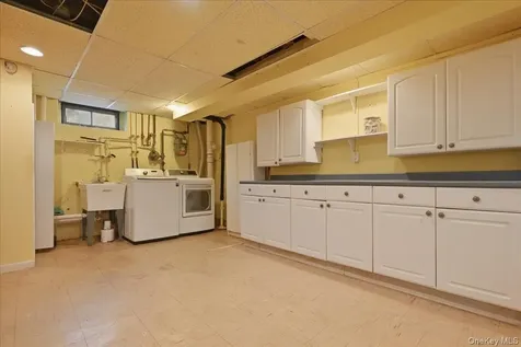 225 Crocus Avenue Floral Park NY 11001