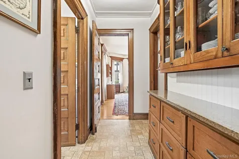 13 Ridgeview Avenue White Plains NY 10606