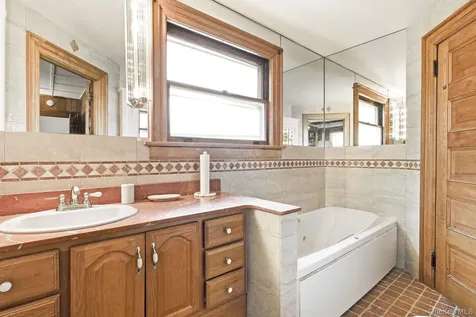 13 Ridgeview Avenue White Plains NY 10606