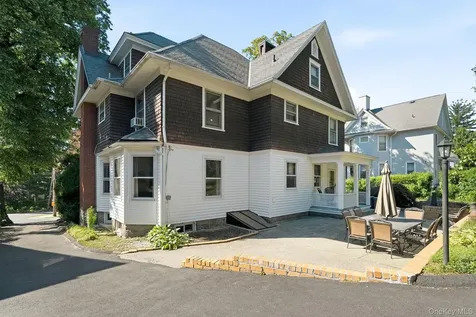 13 Ridgeview Avenue White Plains NY 10606
