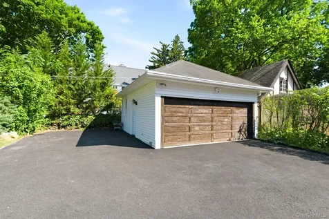 13 Ridgeview Avenue White Plains NY 10606