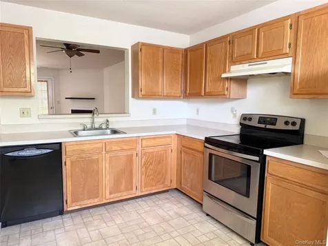 12 Evergreen Way Pawling NY 12564