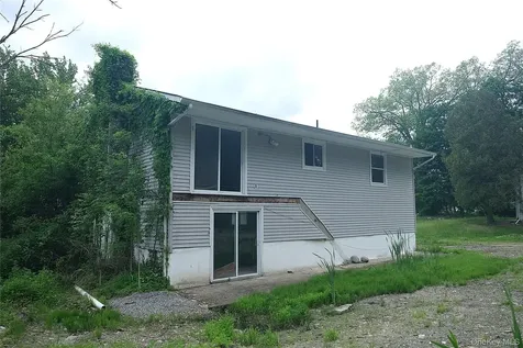 17 Roosevelt Road Hyde Park NY 12538