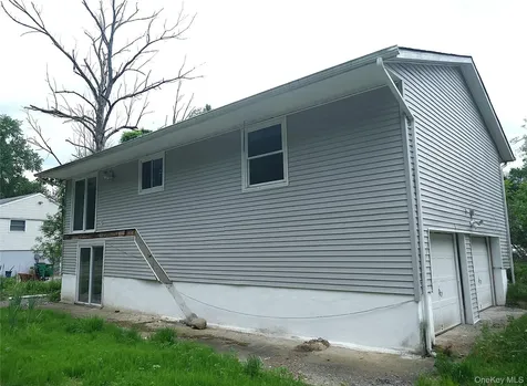 17 Roosevelt Road Hyde Park NY 12538