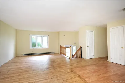 17 Roosevelt Road Hyde Park NY 12538