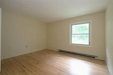17 Roosevelt Road Hyde Park NY 12538