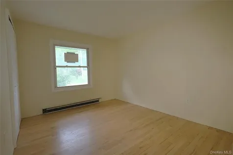 17 Roosevelt Road Hyde Park NY 12538