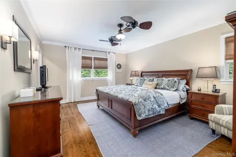 6 Blenheim Court Rockville Centre NY 11570