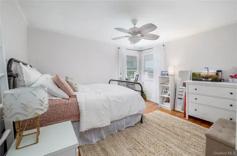 6 Blenheim Court Rockville Centre NY 11570