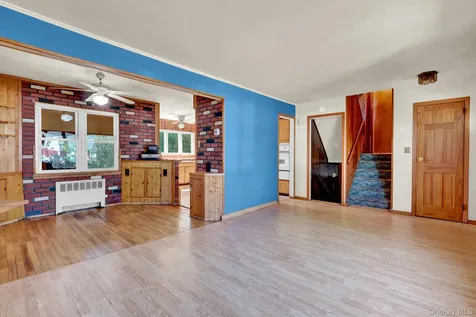 1456 Peters Boulevard Bay Shore NY 11706