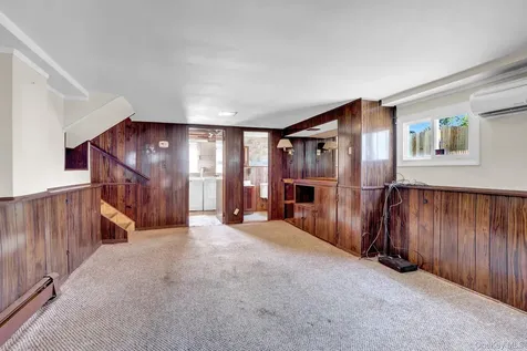 1456 Peters Boulevard Bay Shore NY 11706