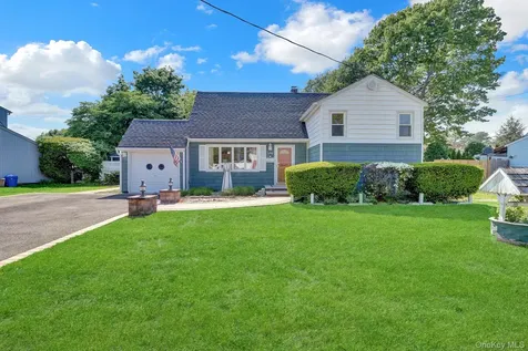 1456 Peters Boulevard Bay Shore NY 11706