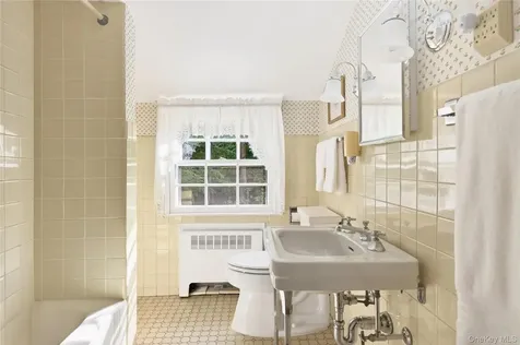 33 Oliphant Avenue Dobbs Ferry NY 10522