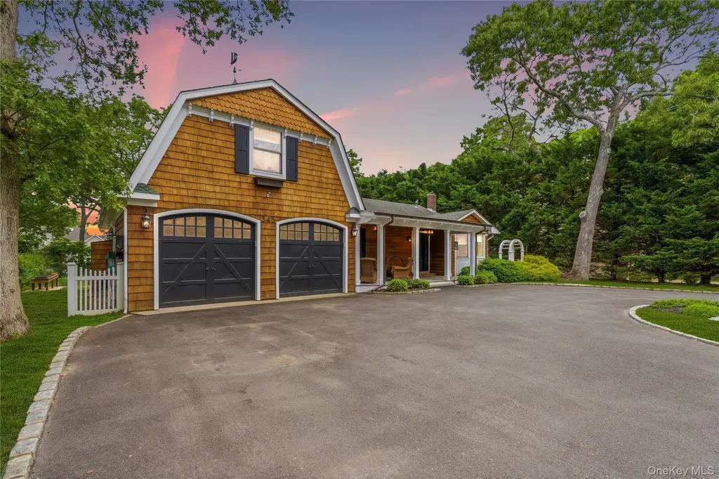 345 Bartley Road Mattituck NY 11952