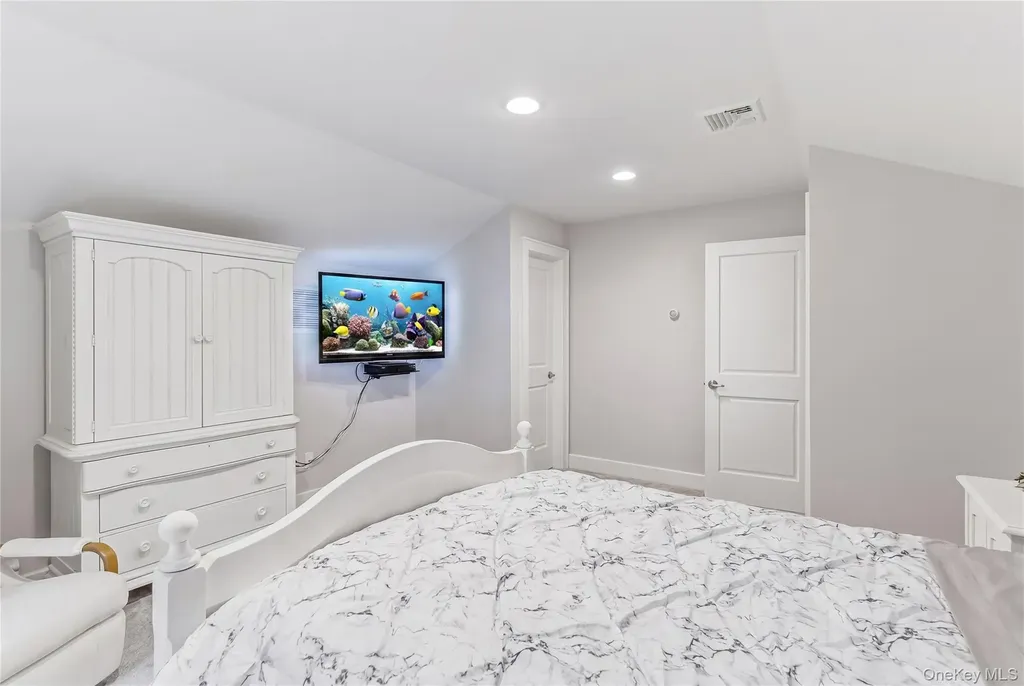 345 Bartley Road Mattituck NY 11952