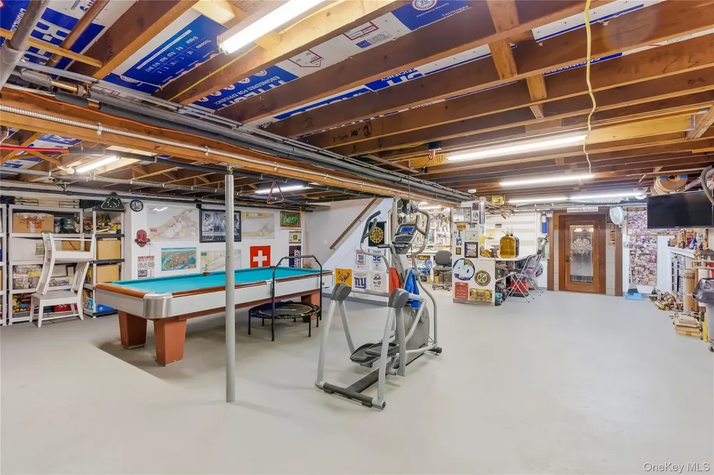 345 Bartley Road Mattituck NY 11952