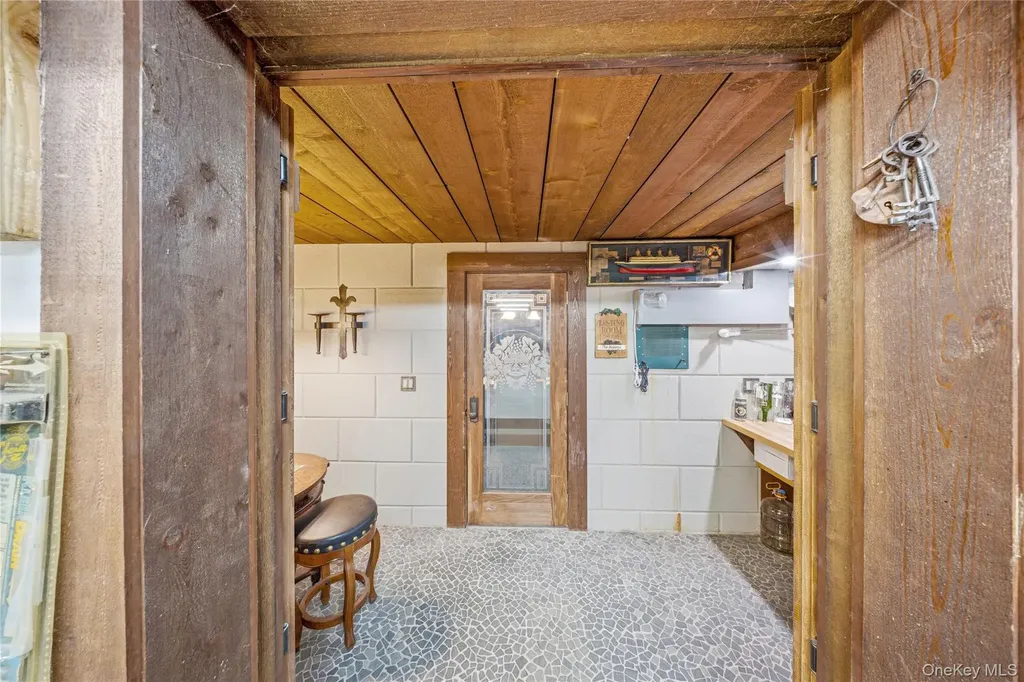 345 Bartley Road Mattituck NY 11952