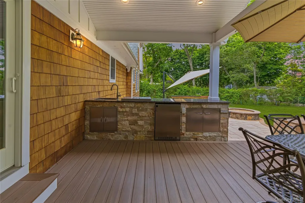 345 Bartley Road Mattituck NY 11952