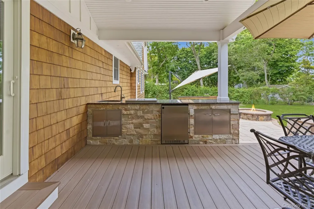 345 Bartley Road Mattituck NY 11952
