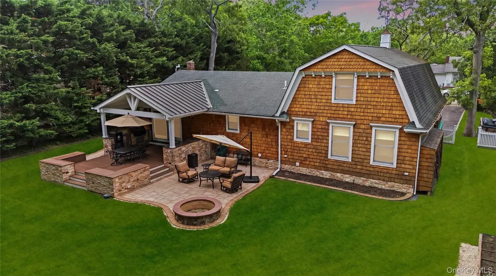 345 Bartley Road Mattituck NY 11952