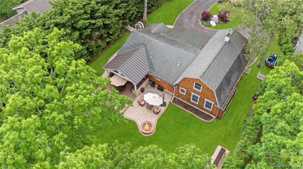 345 Bartley Road Mattituck NY 11952