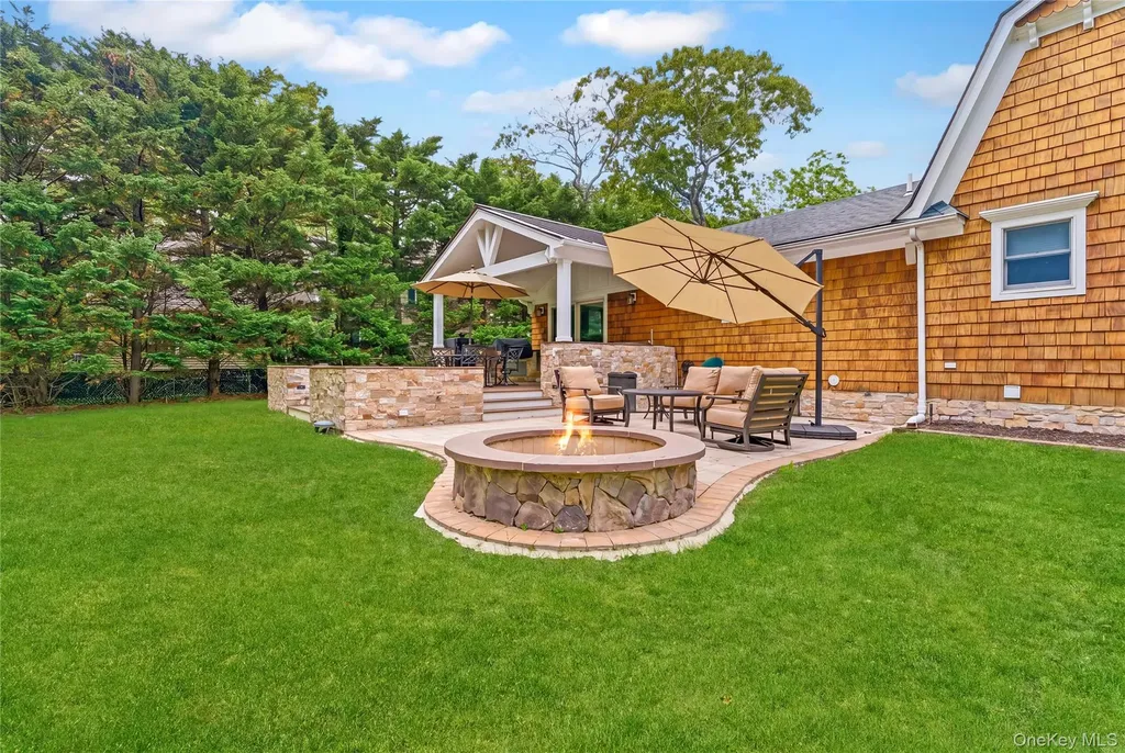 345 Bartley Road Mattituck NY 11952