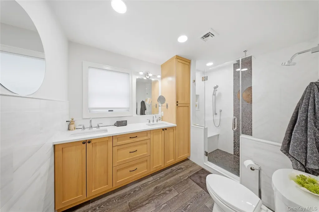 345 Bartley Road Mattituck NY 11952