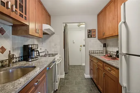 100 Diplomat Drive Mount Kisco NY 10549