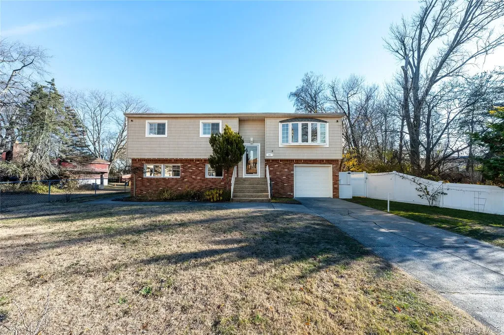 361 Nevada Street Lindenhurst NY 11757