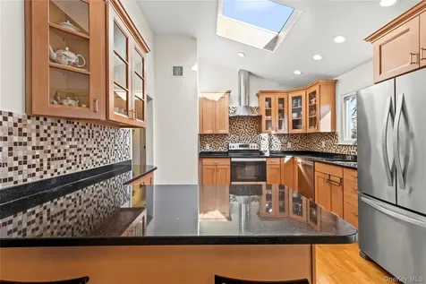 361 Nevada Street Lindenhurst NY 11757