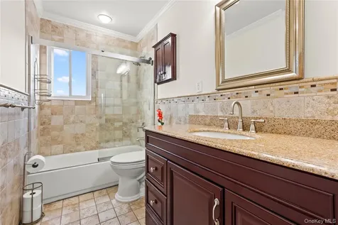 361 Nevada Street Lindenhurst NY 11757